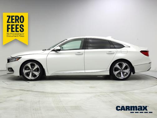 White 2018 Honda Accord Touring
