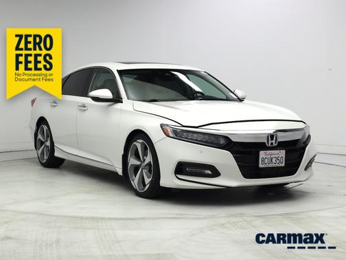 White 2018 Honda Accord Touring