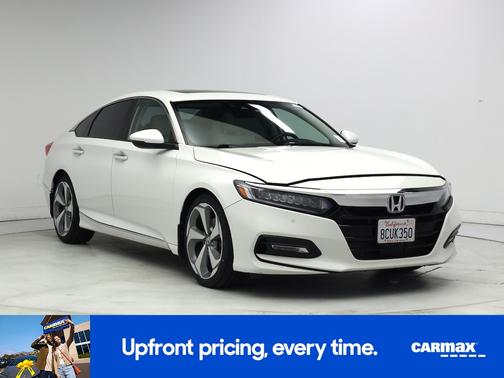 White 2018 Honda Accord Touring
