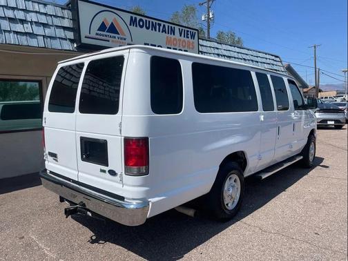2014 Ford E350 Super Duty XLT