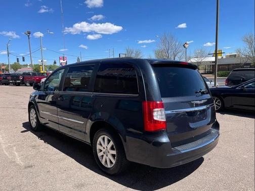 2014 Chrysler Town & Country Touring
