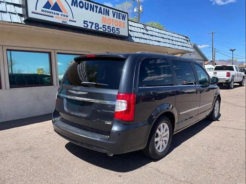 2014 Chrysler Town & Country Touring