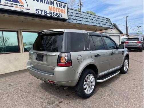 Ipanema Sand Metallic 2014 Land Rover LR2