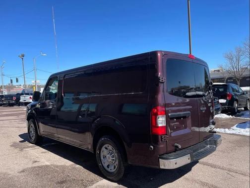2013 Nissan NV Cargo NV2500 HD SV V8