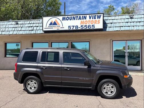 Granite Crystal Metallic Clearcoat 2015 Jeep Patriot Sport