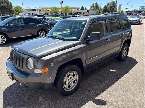 Granite Crystal Metallic Clearcoat 2015 Jeep Patriot Sport