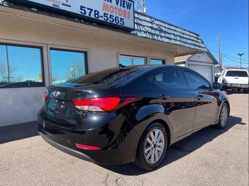 2015 Hyundai ELANTRA SE