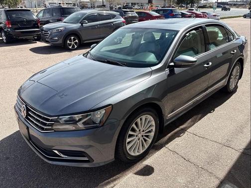 Platinum Gray Metallic 2016 Volkswagen Passat 1.8T SE