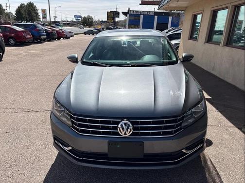 Platinum Gray Metallic 2016 Volkswagen Passat 1.8T SE