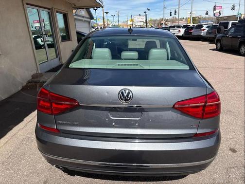 Platinum Gray Metallic 2016 Volkswagen Passat 1.8T SE
