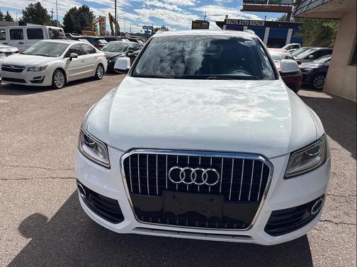 White 2017 Audi Q5 2.0T Premium
