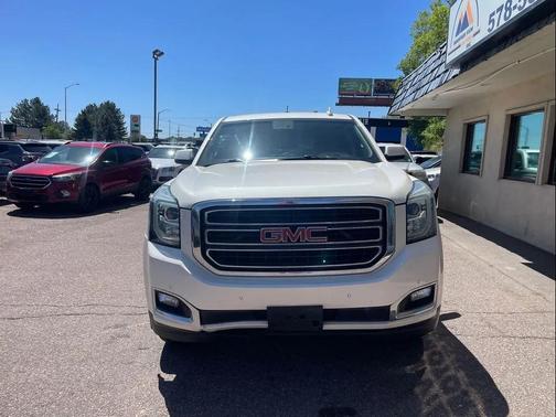 White 2015 GMC Yukon SLT