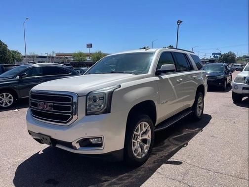 White 2015 GMC Yukon SLT