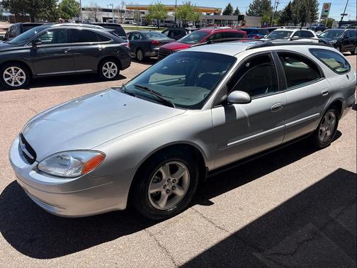 2001 Ford Taurus SE