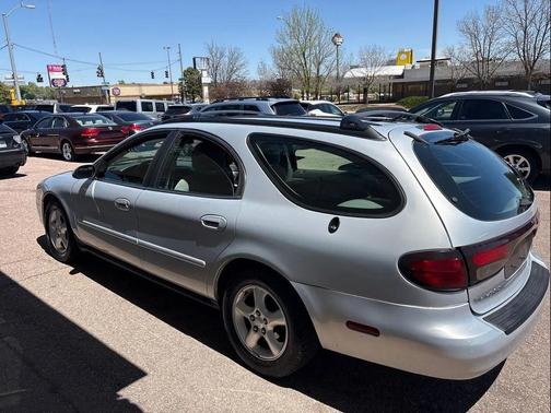 2001 Ford Taurus SE