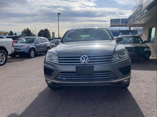 2016 Volkswagen Touareg VR6 Sport