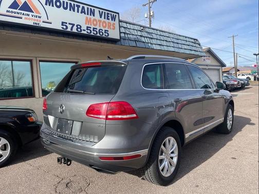 2016 Volkswagen Touareg VR6 Sport