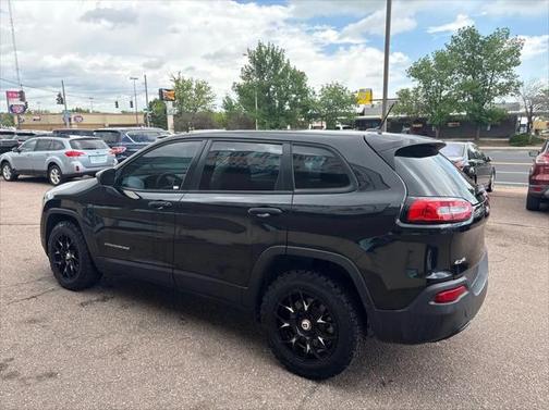 2016 Jeep Cherokee Sport