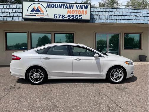 2016 Ford Fusion SE