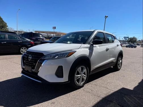2023 Nissan Kicks S