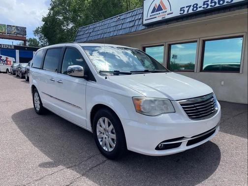 2012 Chrysler Town & Country Touring-L