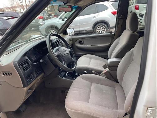 2002 Kia Sportage Base