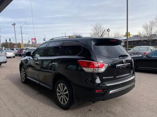 2015 Nissan Pathfinder SV