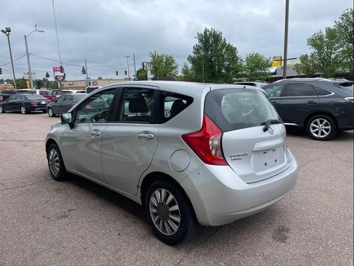 Brilliant Silver Metallic 2015 Nissan Versa Note SV