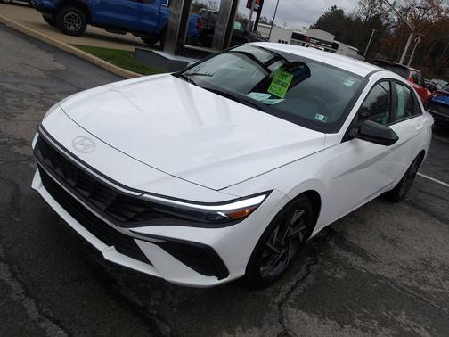 2025 Hyundai ELANTRA SEL Sport