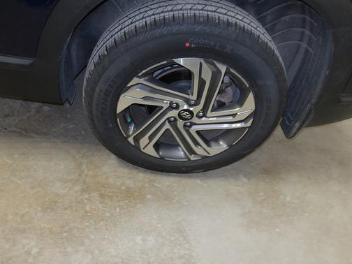 2023 Hyundai SANTA FE SE