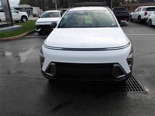 White 2026 Hyundai KONA SEL Sport