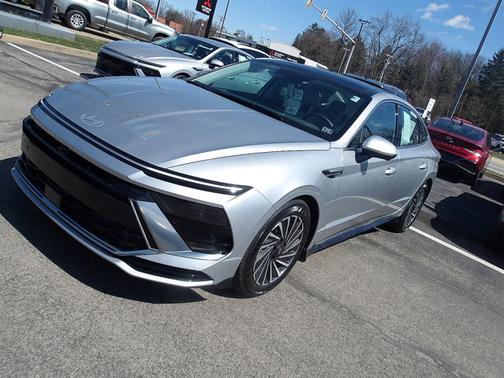 2024 Hyundai SONATA Hybrid Limited