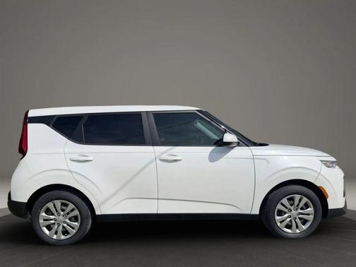 Snow White Pearl 2021 Kia Soul LX