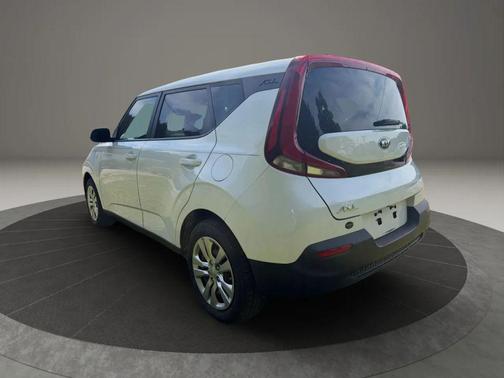 Snow White Pearl 2021 Kia Soul LX