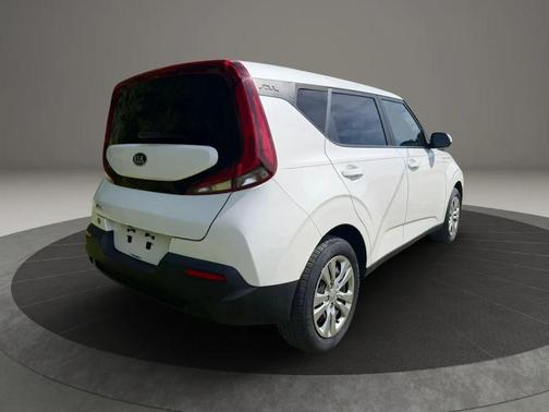 Snow White Pearl 2021 Kia Soul LX
