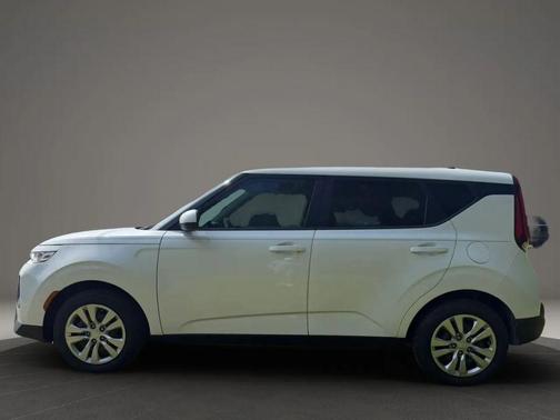 Snow White Pearl 2021 Kia Soul LX