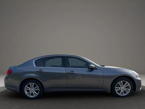 2013 INFINITI G37x Base