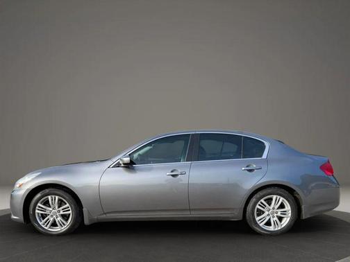 2013 INFINITI G37x Base