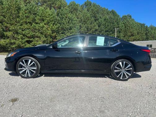 2020 Nissan Altima SR FWD