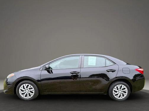 Black Sand Pearl 2018 Toyota Corolla LE