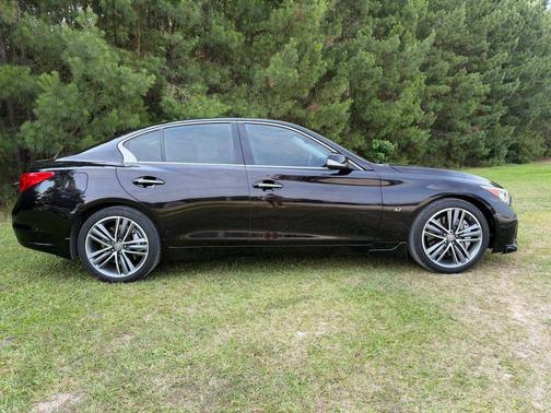 Black 2015 INFINITI Q50 Sport