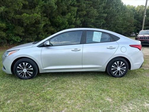 2019 Hyundai Accent SE