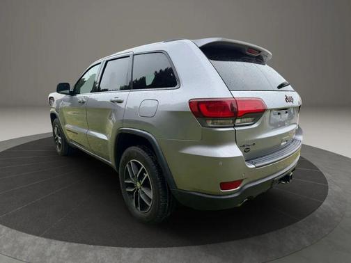 Billet Silver Metallic Clearcoat 2017 Jeep Grand Cherokee Trailhawk