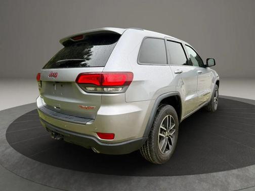 Billet Silver Metallic Clearcoat 2017 Jeep Grand Cherokee Trailhawk