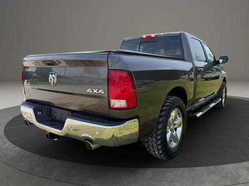 Granite Crystal Metallic Clearcoat 2017 RAM 1500 Big Horn