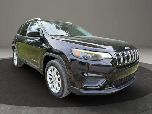 Diamond Black Crystal Pearlcoat 2020 Jeep Cherokee Latitude