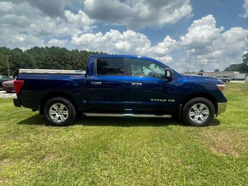 2018 Nissan Titan SV