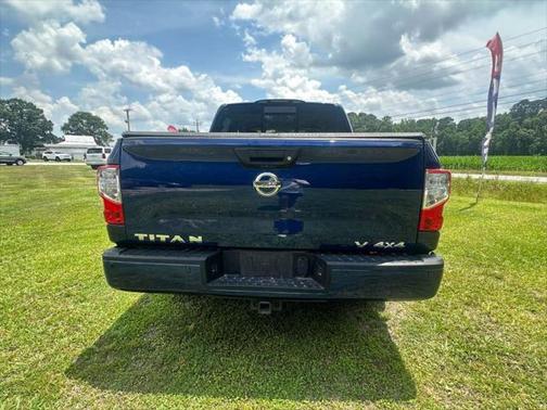 2018 Nissan Titan SV