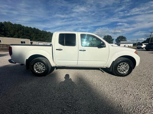 2017 Nissan Frontier SV