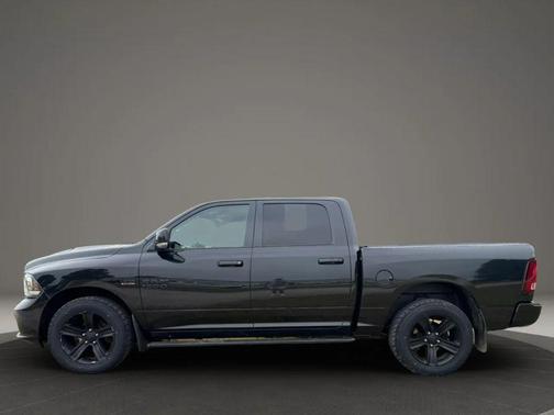 Brilliant Black Crystal Pearlcoat 2017 RAM 1500 Night Crew Cab 4x4 5'7' Box